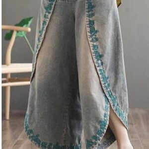 Women’s French Blue Pockets Embroideried Denim Wide Leg Pants Size Small 6-8